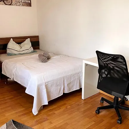 Dc Luca アパート ツェルトベク